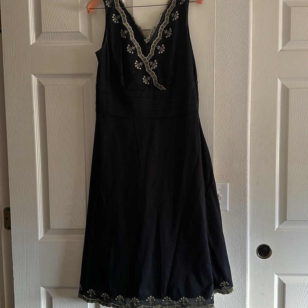 Ann Taylor sleeveless dress